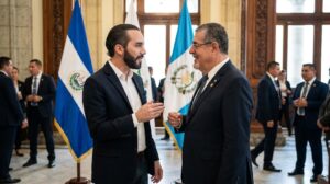 Nayib Bukele Guatemala: un puente, una encuesta y un modelo de seguridad que Guatemala mira de cerca